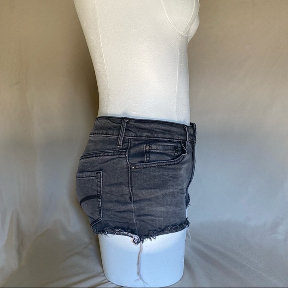 Bullhead Denim High Rise Short - Picture 2 of 4
